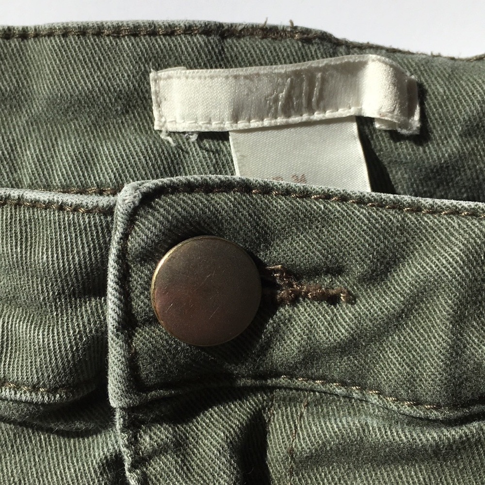 Green H&M Shorts - Picture 3 of 4